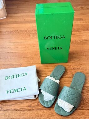 BOTTEGA VENETA Amy flat sandal
